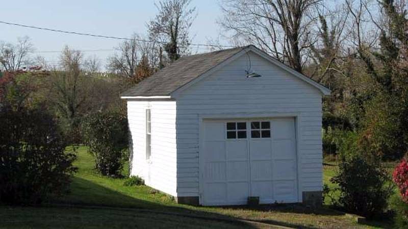 2nd image of 212 Covington St