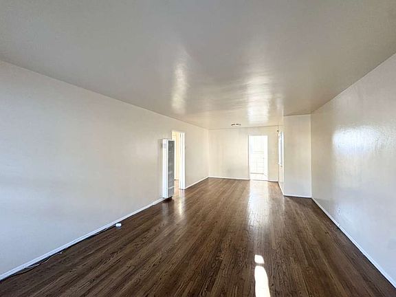 2nd image of 7030 La Tijera Blvd #1/2
