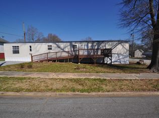 465 Central Ave, Whitmire, SC 29178