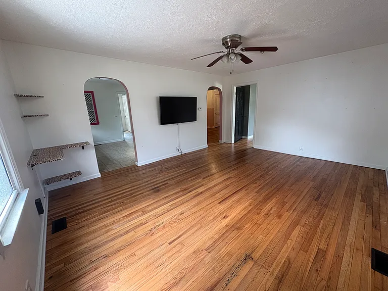 163 Highland Ave — Photo 3