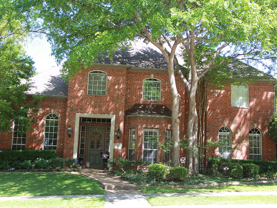 1st image of 120 Dickens Dr