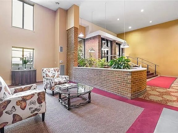 2nd image of 5 Bayard Rd APT 706