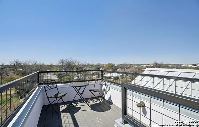 310 Clay St #11 — Photo 25