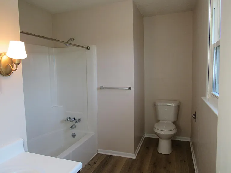 237 Stratmoor Dr — Photo 15