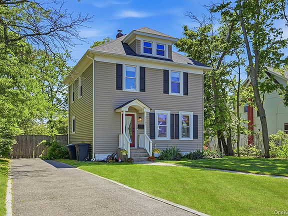 3rd image of 185 Cedar Avenue