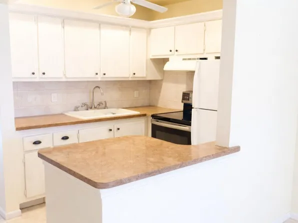 42 Canterbury B, West Palm Beach, FL