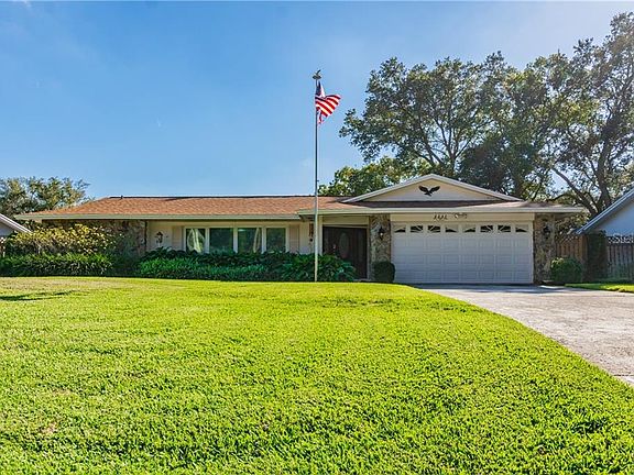 5th image of 2227 Buena Vista Dr