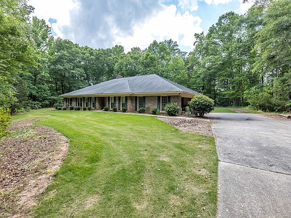 2nd image of 9509 Chickasaw Ct