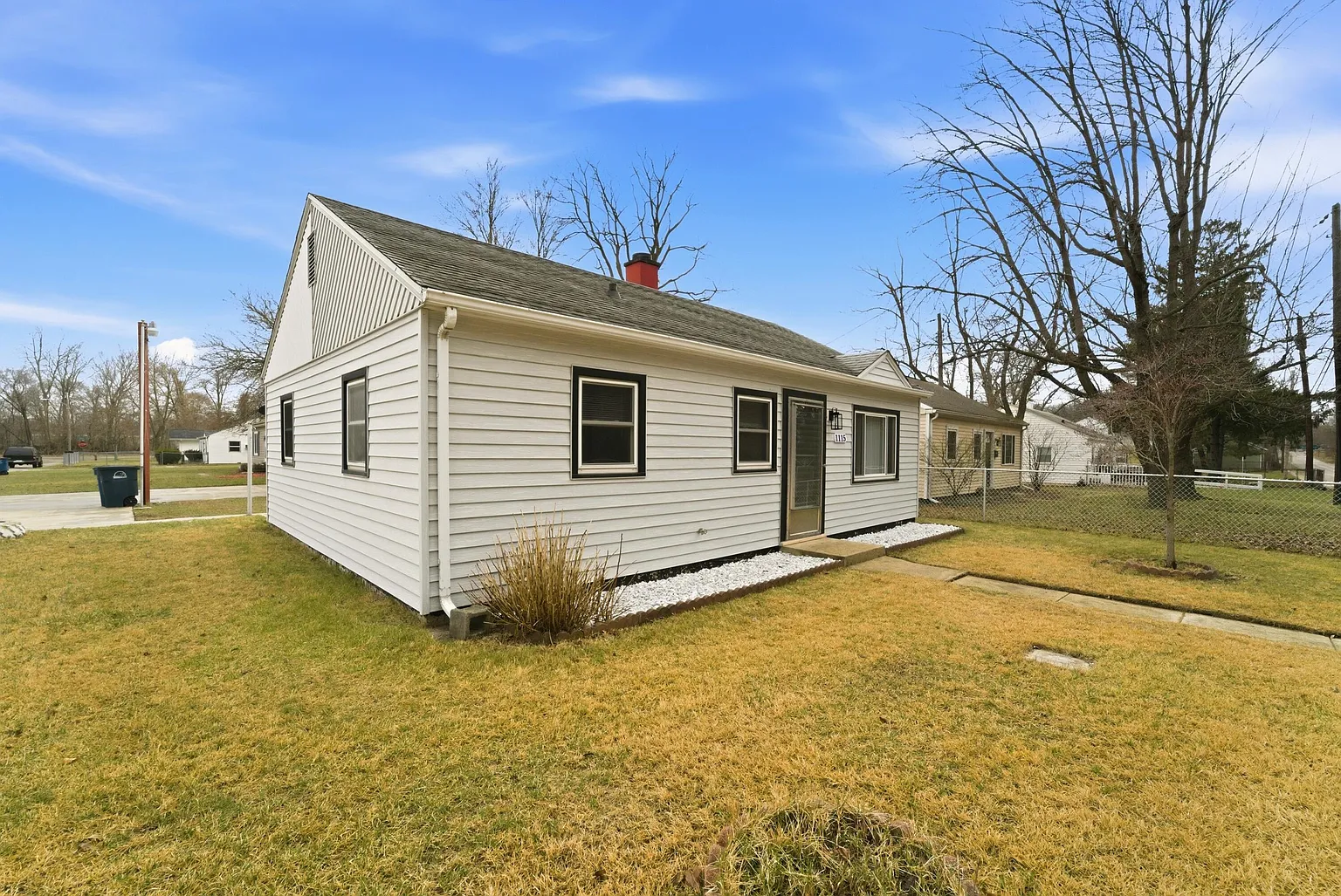 1115 Springland Ave photo 1