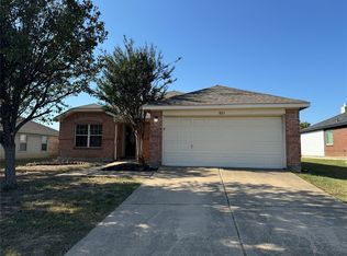 1029 McKavett Dr, Burleson, TX 76028