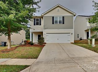 6904 Agava Ln, Charlotte, NC 28215