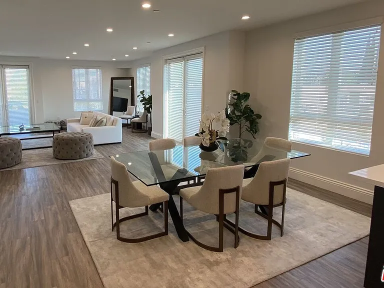 8700 Chalmers Dr #Penthouse 401 — Photo 12