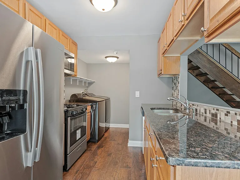 223 Foxhead Ct #B — Photo 4