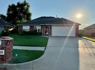 620 Eastview Cir, Yukon, OK 73099