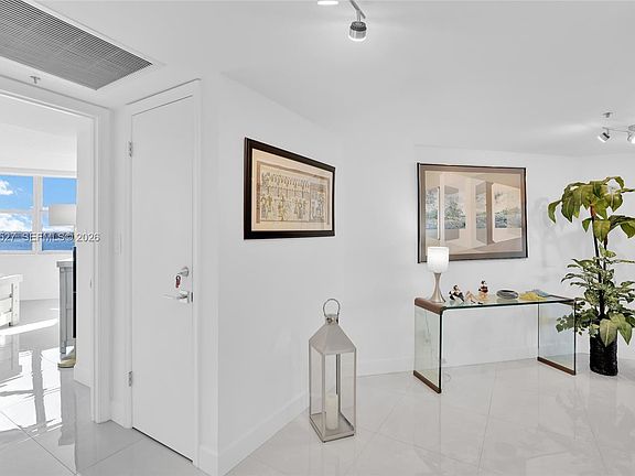 5th image of 5200 N Ocean Dr APT 1105
