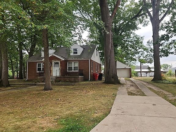 2nd image of 20705 Westhampton Ave
