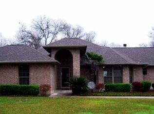 237 Turtle Ln, Seguin, TX 78155