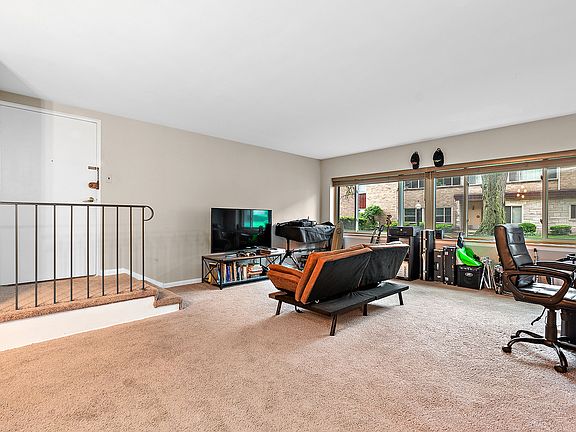 4th image of 2642 Central Dr APT Gn