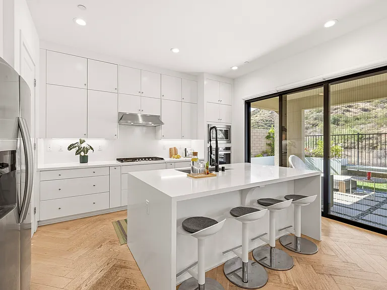 19212 Blackthorn Dr — Photo 16