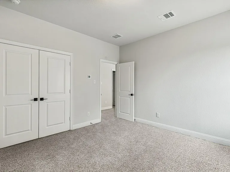 2821 Woodland Ct — Photo 7