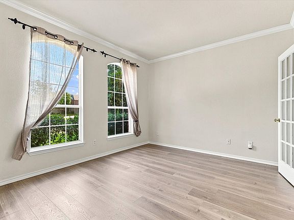 3rd image of 613 Bella Vista Dr