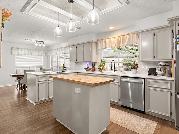 2nd image of 7723 Stonesdale Dr