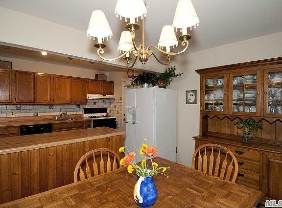 5th image of 15 W Haven Dr