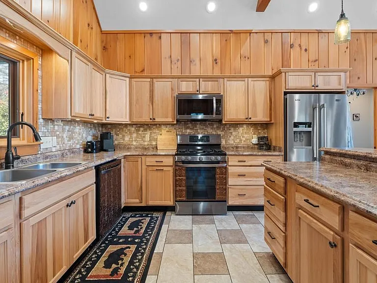 18 Natures Edge Rd — Photo 5