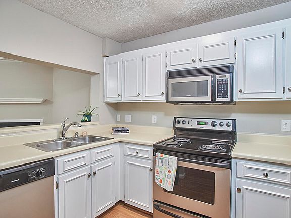 4th image of 600 Audubon Lake Dr #10-C11
