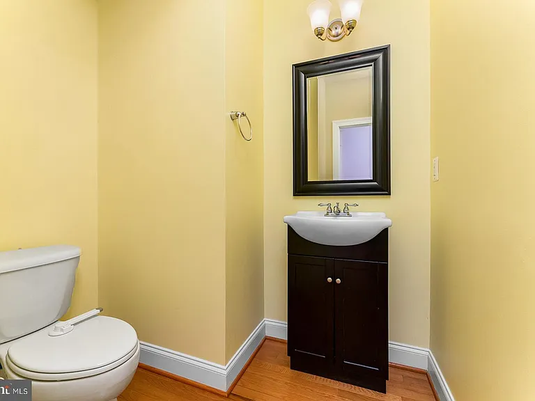 8032 Reserve Way — Photo 7