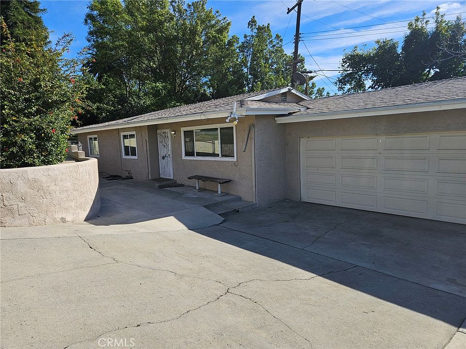1st image of 16060 Las Vecinas Dr