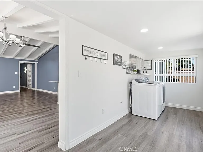 533 S Devon Rd — Photo 36