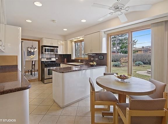 3rd image of 308 Bel Air Dr