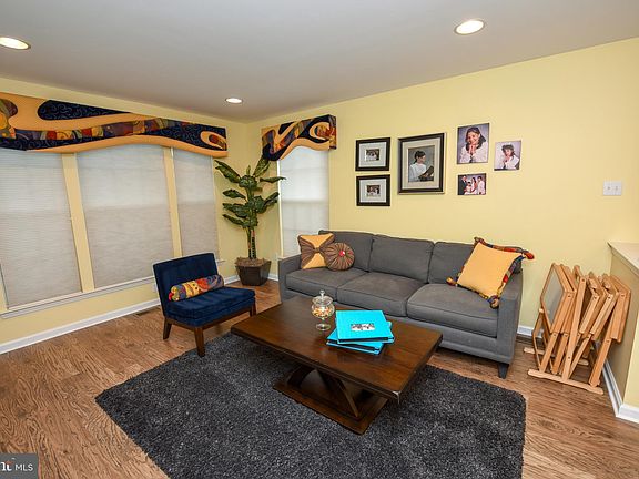 3rd image of 3384 Woodland Cir