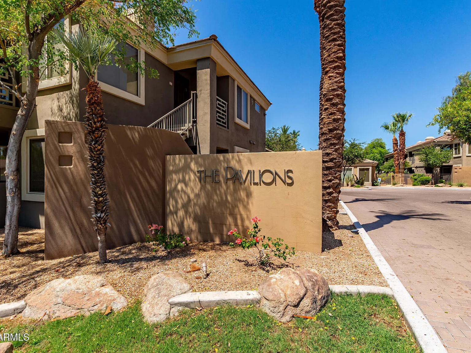 1 bed, 1.0 bath, 735 sqft, $1,750 — Photo 3