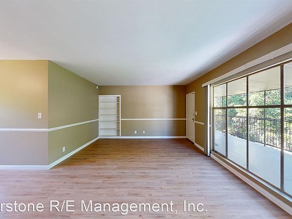 4th image of 460 S Madison Ave APT 13