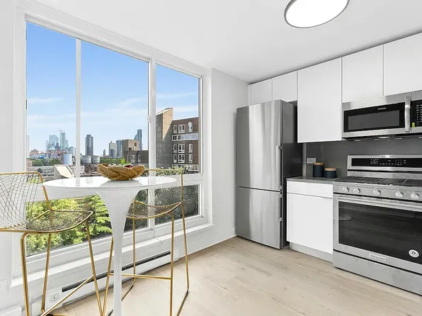 556 Main St APT 104, New York, NY 10044