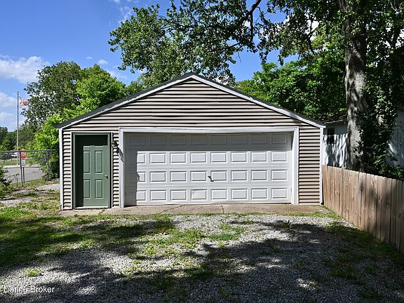 4th image of 8817 Ferndale Rd