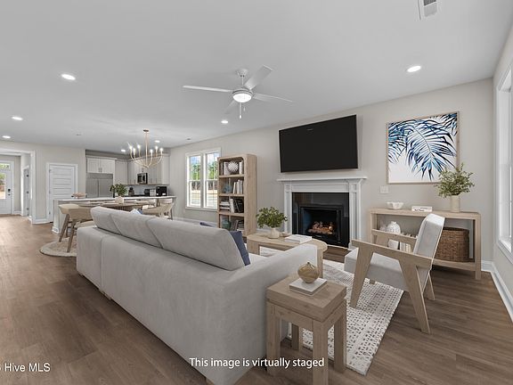 3rd image of 1015 Brighton Drive