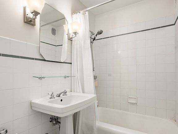 5th image of 155 E 38th St APT 10E