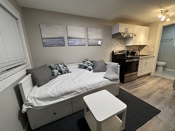 4th image of 5009 NE Hazel Dell Ave #7