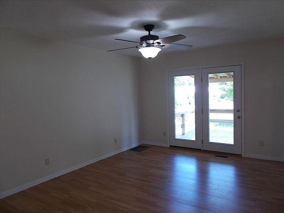 2nd image of 129 Teays Villa