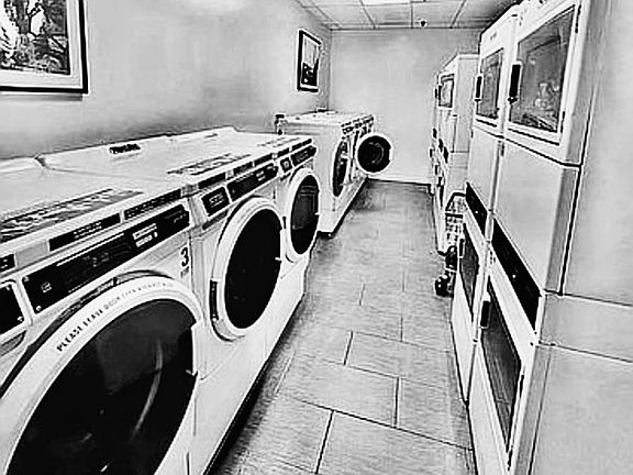 5th image of 175 E 101st St APT 4