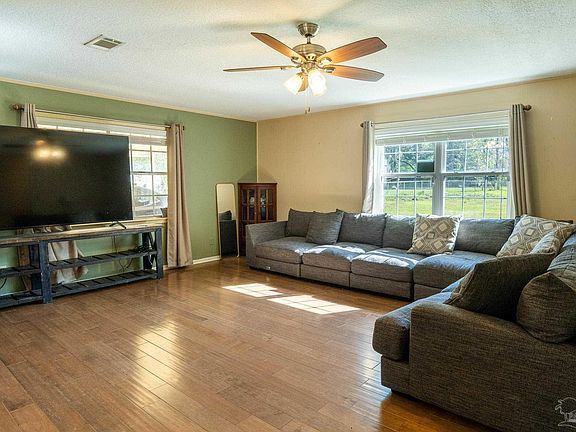 3rd image of 2301 Bobwhite Ln
