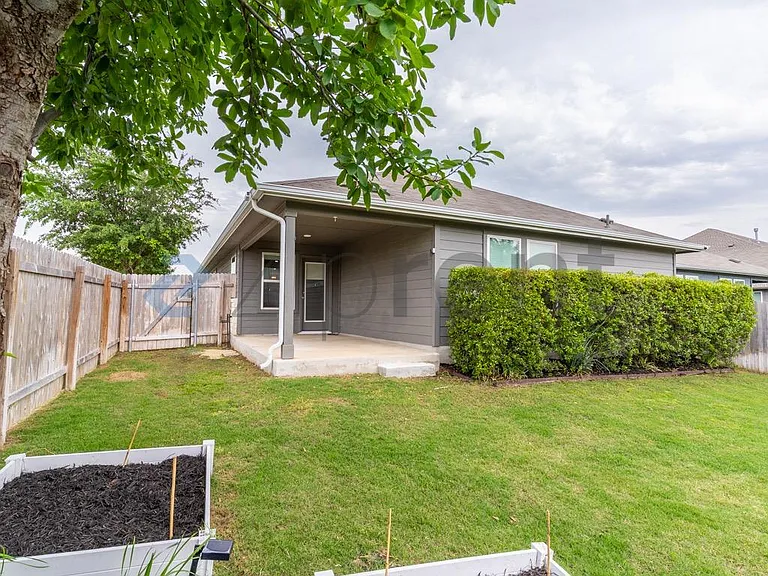 1520 Homestead Farms Dr — Photo 18