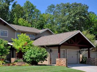209 Bishops Cap Cir, Townsend, TN 37882