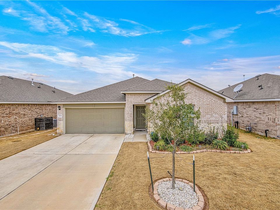 1st image of 2424 Mulligan Ln