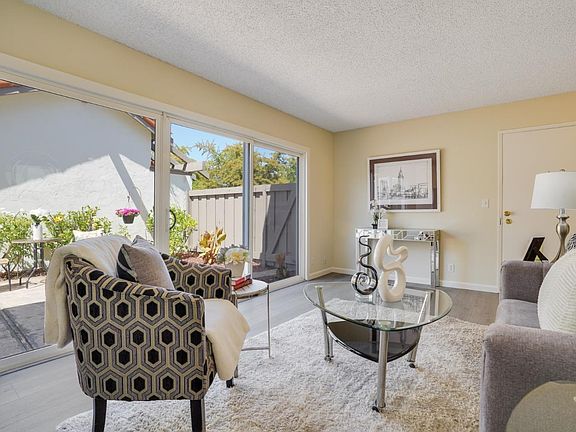 5th image of 8051 Park Villa Cir