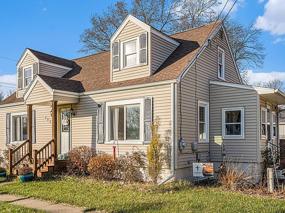 3rd image of 203 Poulsen Ave