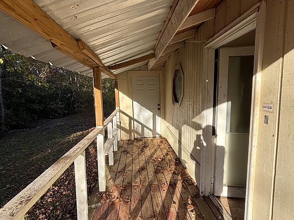 3rd image of 225 County Road 4090